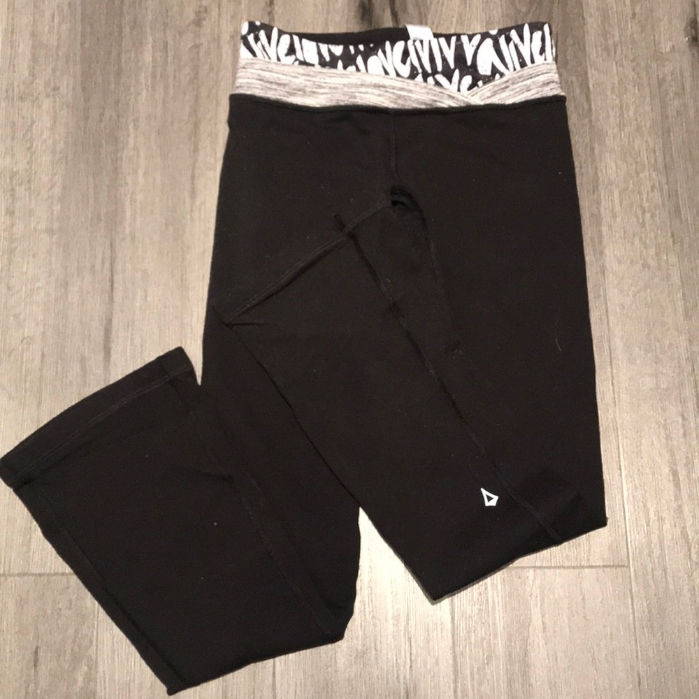 Ivivva yoga pants 😊